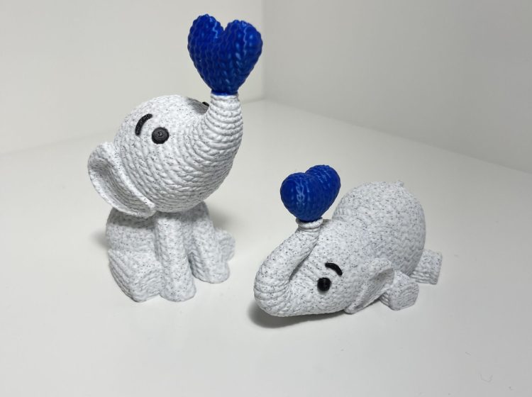 Dzianinowy dmuchany słoń